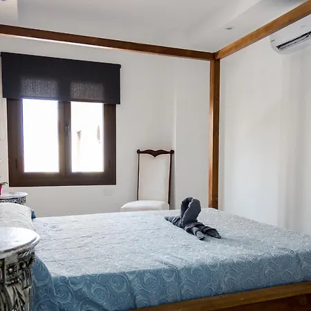 Maya Beach Suites *