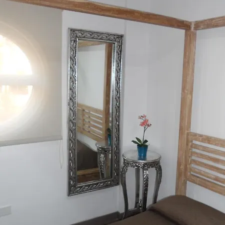 Maya Beach Suites *